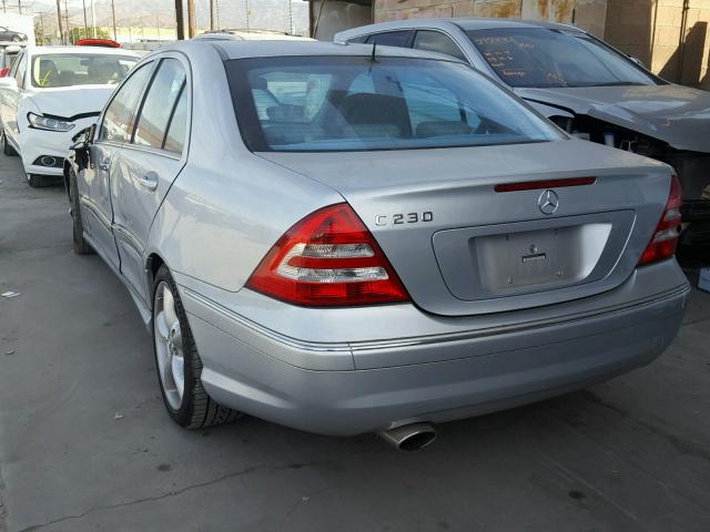 WDBRF52H06F830195 - 2006 MERCEDES-BENZ C GENERATI SILVER photo 3