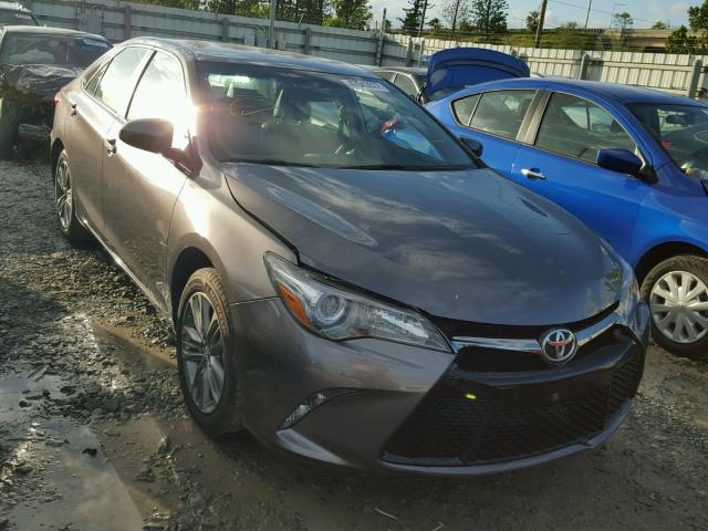 4T1BF1FK9HU442233 - 2017 TOYOTA CAMRY LE GRAY photo 1
