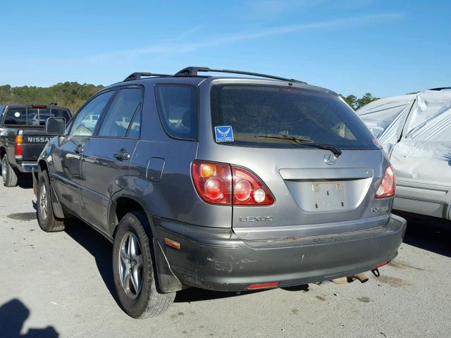 JT6GF10U0Y0067965 - 2000 LEXUS RX 300 SILVER photo 3