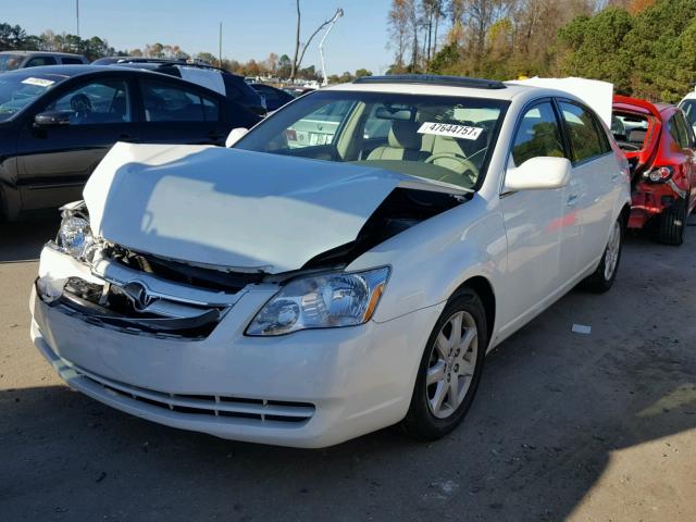 4T1BK36B37U239845 - 2007 TOYOTA AVALON XL WHITE photo 2