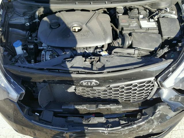 KNAFX4A60F5268748 - 2015 KIA FORTE LX BLACK photo 7