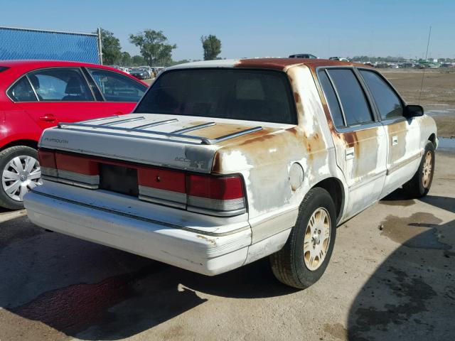 3P3XA46K8PT623097 - 1993 PLYMOUTH ACCLAIM WHITE photo 4