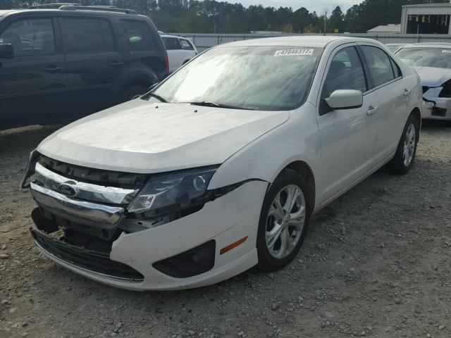 3FAHP0HA1CR446664 - 2012 FORD FUSION SE WHITE photo 2