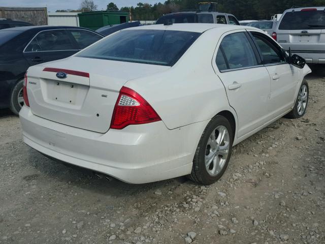 3FAHP0HA1CR446664 - 2012 FORD FUSION SE WHITE photo 4