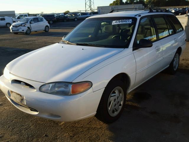 3FALP15P2VR154422 - 1997 FORD ESCORT LX WHITE photo 2