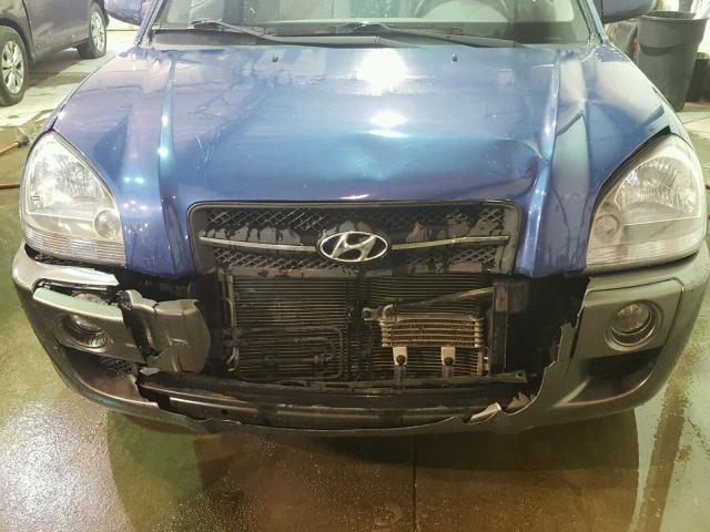 KM8JN72D25U141114 - 2005 HYUNDAI TUCSON GLS BLUE photo 9