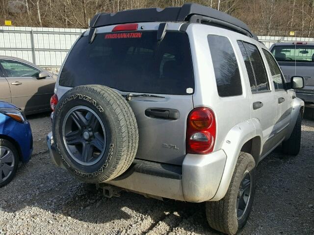 1J4GL38K13W688048 - 2003 JEEP LIBERTY RE SILVER photo 4