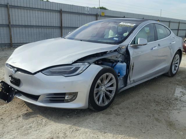 5YJSA1E16HF193541 - 2017 TESLA MODEL S SILVER photo 2