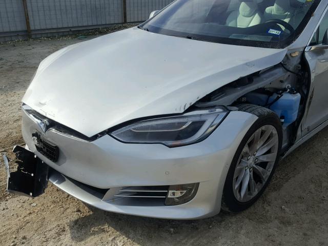 5YJSA1E16HF193541 - 2017 TESLA MODEL S SILVER photo 9