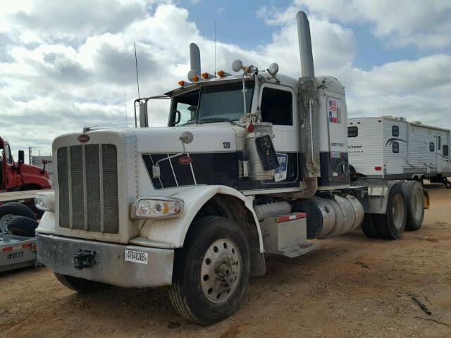 1XPXD49X0FD261042 - 2015 PETERBILT 389 WHITE photo 2