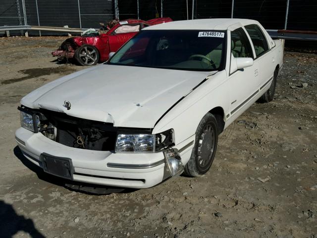 1G6KD54Y3XU759922 - 1999 CADILLAC DEVILLE WHITE photo 2