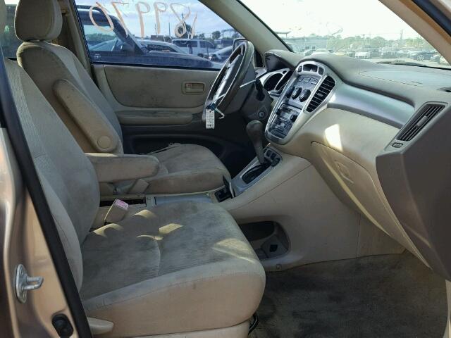 JTEGD21A750109886 - 2005 TOYOTA HIGHLANDER GOLD photo 5