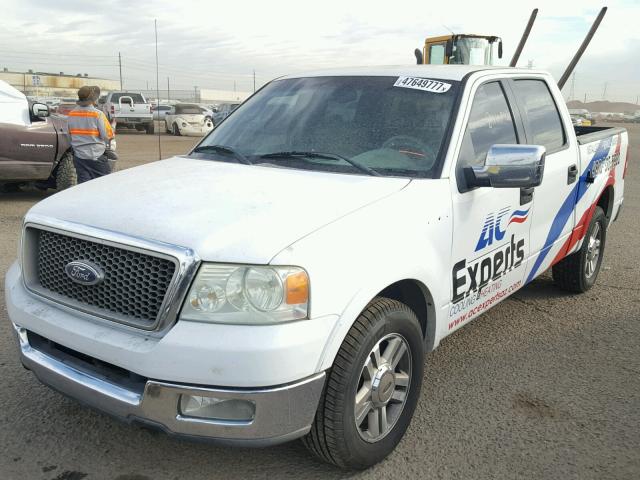 1FTPW12575KB80620 - 2005 FORD F150 SUPER WHITE photo 2