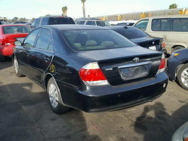 4T1BE30K35U044244 - 2005 TOYOTA CAMRY LE შავი ფოტო 3