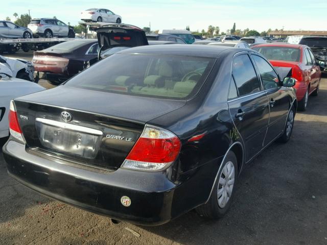 4T1BE30K35U044244 - 2005 TOYOTA CAMRY LE შავი ფოტო 4