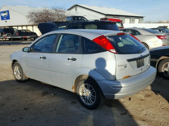 3FAFP37N35R134992 - 2005 FORD FOCUS ZX5 GRAY photo 3