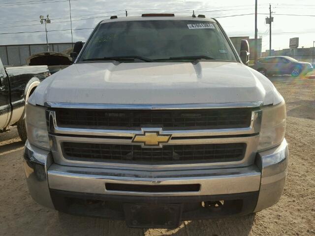 1GBJC34K17E565903 - 2007 CHEVROLET SILVERADO WHITE photo 9