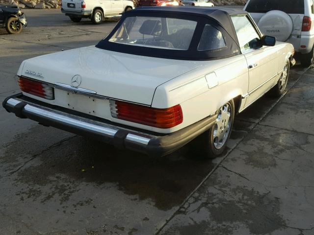 WDBBA45C9FA030597 - 1985 MERCEDES-BENZ 380 SL WHITE photo 4