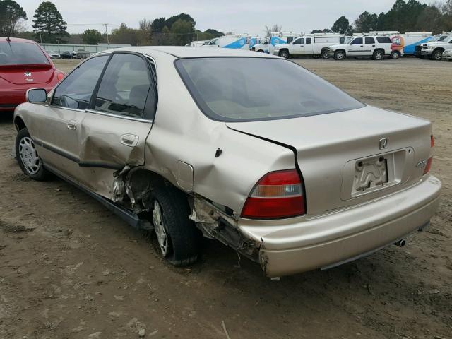 1HGCD5635RA094840 - 1994 HONDA ACCORD LX TAN photo 3