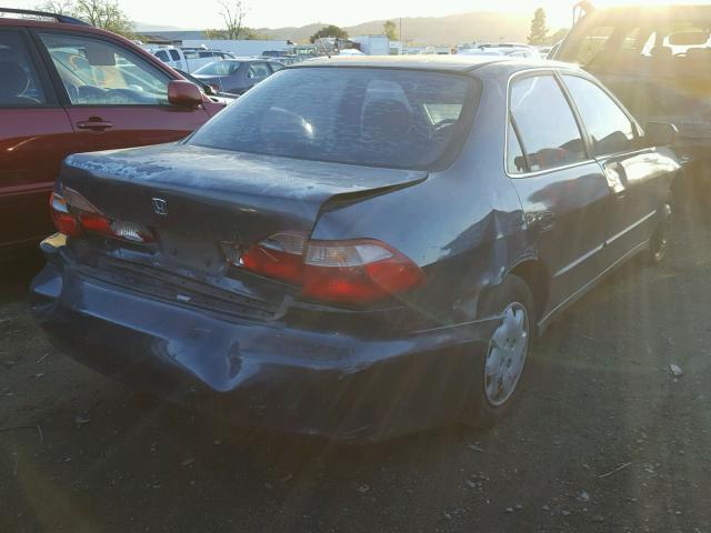 1HGCG5649YA025373 - 2000 HONDA ACCORD LX GREEN photo 4