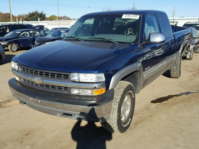 2GCEK19T4Y1254488 - 2000 CHEVROLET SILVERADO BLUE photo 2