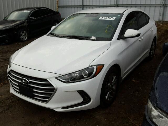 KMHD84LF5HU325955 - 2017 HYUNDAI ELANTRA SE WHITE photo 2