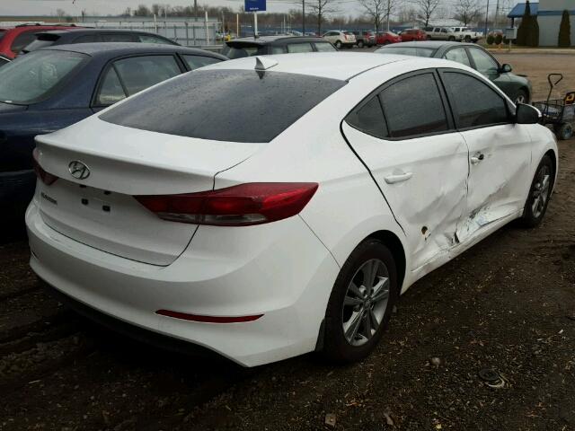 KMHD84LF5HU325955 - 2017 HYUNDAI ELANTRA SE WHITE photo 4