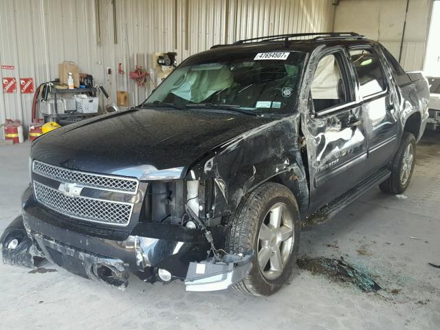 3GNTKFE72DG322793 - 2013 CHEVROLET AVALANCHE BLACK photo 2