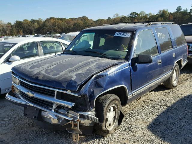 1GNEC13R7XJ568772 - 1999 CHEVROLET TAHOE C150 BLUE photo 2