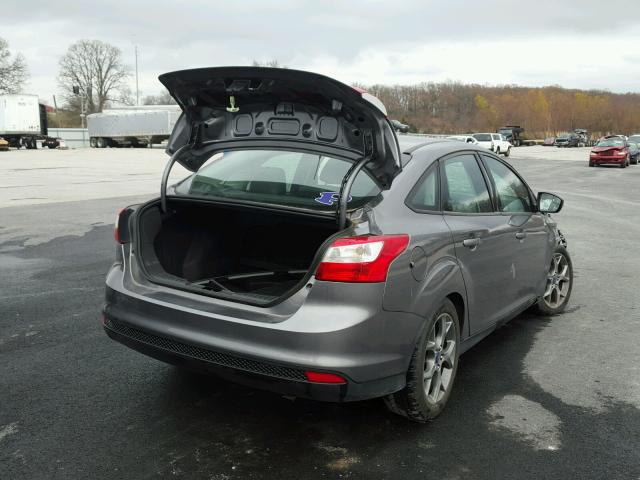 1FADP3F22EL206889 - 2014 FORD FOCUS SE GRAY photo 4