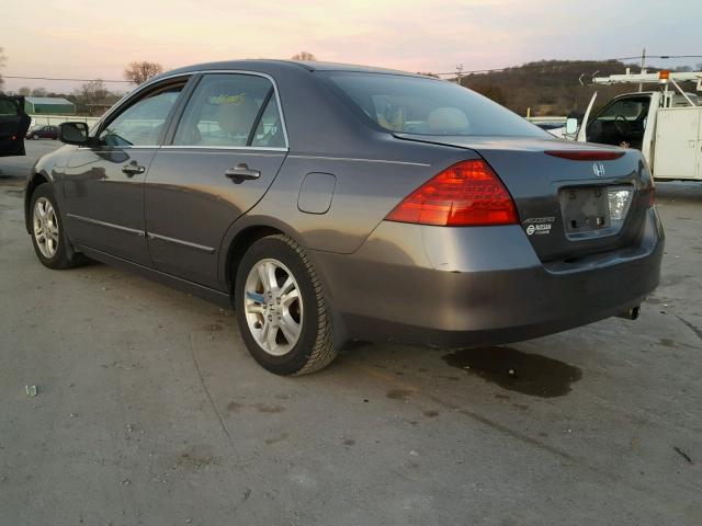 1HGCM56747A205040 - 2007 HONDA ACCORD EX GRAY photo 3