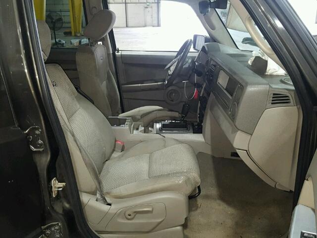 1J8HG48K16C354699 - 2006 JEEP COMMANDER BROWN photo 5