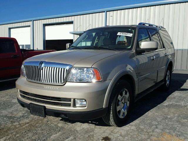 5LMFU28596LJ28540 - 2006 LINCOLN NAVIGATOR BEIGE photo 2