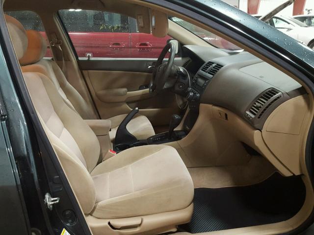 1HGCM56455A010552 - 2005 HONDA ACCORD LX GRAY photo 5