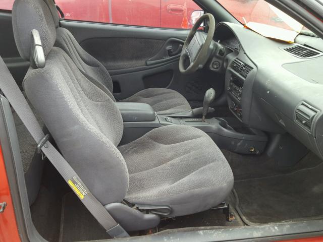 1G1JH12F527308272 - 2002 CHEVROLET CAVALIER L RED photo 5