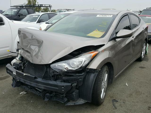 5NPDH4AEXDH349333 - 2013 HYUNDAI ELANTRA GL BROWN photo 2