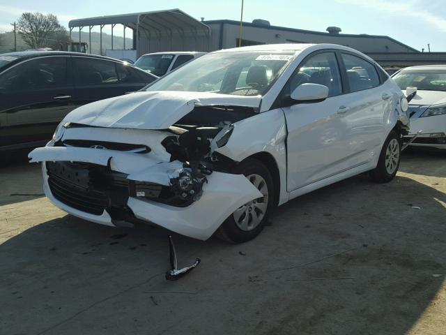 KMHCT4AE5HU267298 - 2017 HYUNDAI ACCENT SE WHITE photo 2