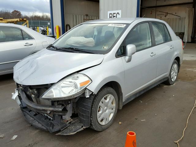 3N1BC1AP8AL368029 - 2010 NISSAN VERSA S SILVER photo 2