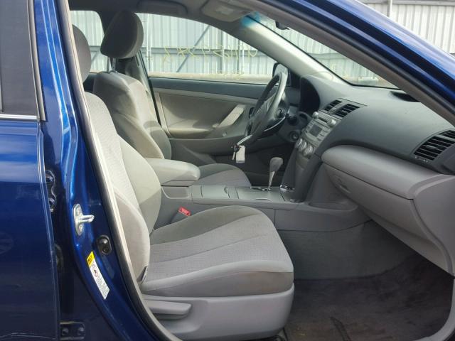 4T4BF3EK3AR083213 - 2010 TOYOTA CAMRY BASE BLUE photo 5