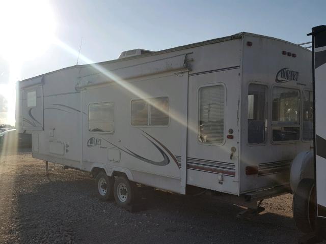 4YDF3152427304747 - 2002 KEYSTONE HORNET WHITE photo 3