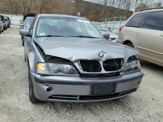 WBAEW53435PN37845 - 2005 BMW 330 XI GRAY photo 9