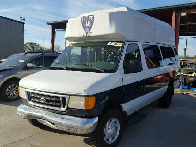 1FTSS34L06HA43840 - 2006 FORD ECONOLINE WHITE photo 2