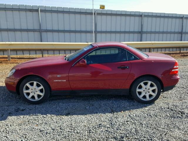 WDBKK47F9WF018876 - 1998 MERCEDES-BENZ SLK 230 KO RED photo 9