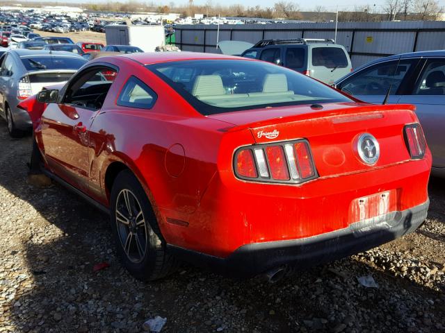 1ZVBP8AM6B5120621 - 2011 FORD MUSTANG RED photo 3