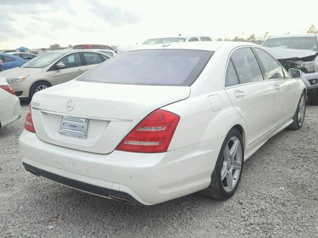 WDDNG7BB3BA410741 - 2011 MERCEDES-BENZ S 550 WHITE photo 4