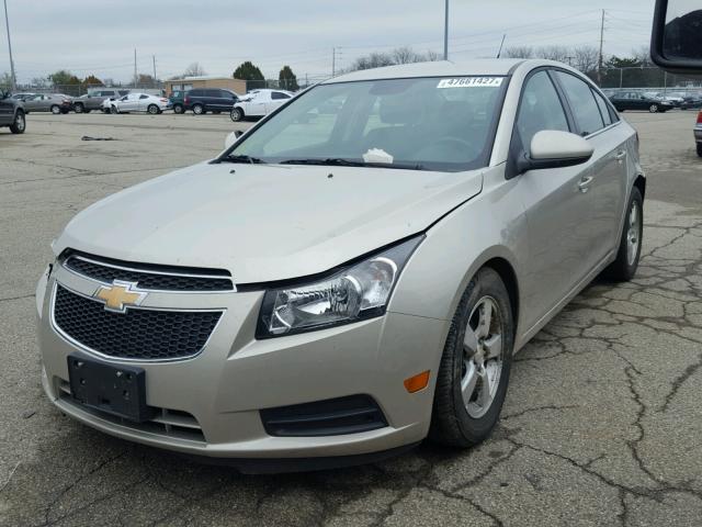 1G1PC5SB0E7201535 - 2014 CHEVROLET CRUZE LT GOLD photo 2