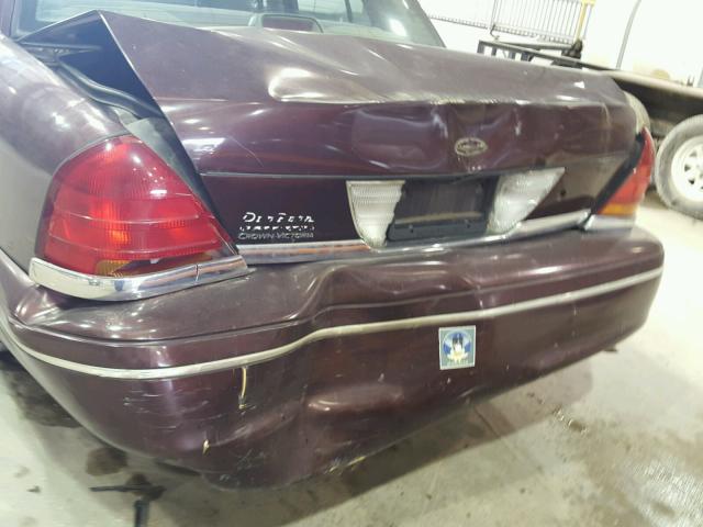 2FAFP73W62X139932 - 2002 FORD CROWN VICT PURPLE photo 9