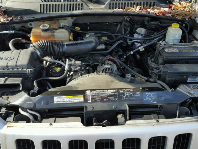 1J4GL48K54W117072 - 2004 JEEP LIBERTY SP SILVER photo 7