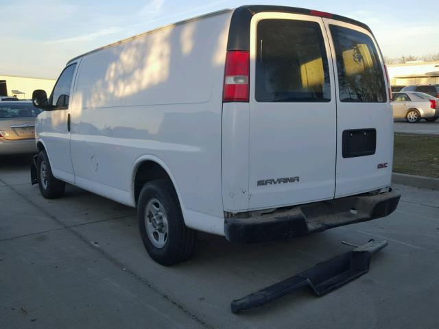 1GTFG15X081147913 - 2008 GMC SAVANA G15 WHITE photo 3