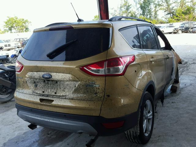 1FMCU0GX5EUC42279 - 2014 FORD ESCAPE SE GOLD photo 4